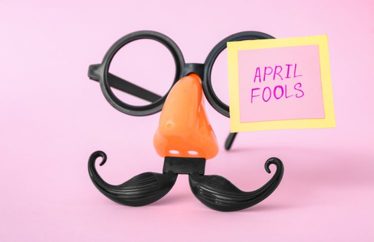 14 Fun (& Simple) April Fools’ Social Media Posts Ideas & Tips